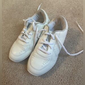 Girls 1.5 Cheer Dance All White Shoes